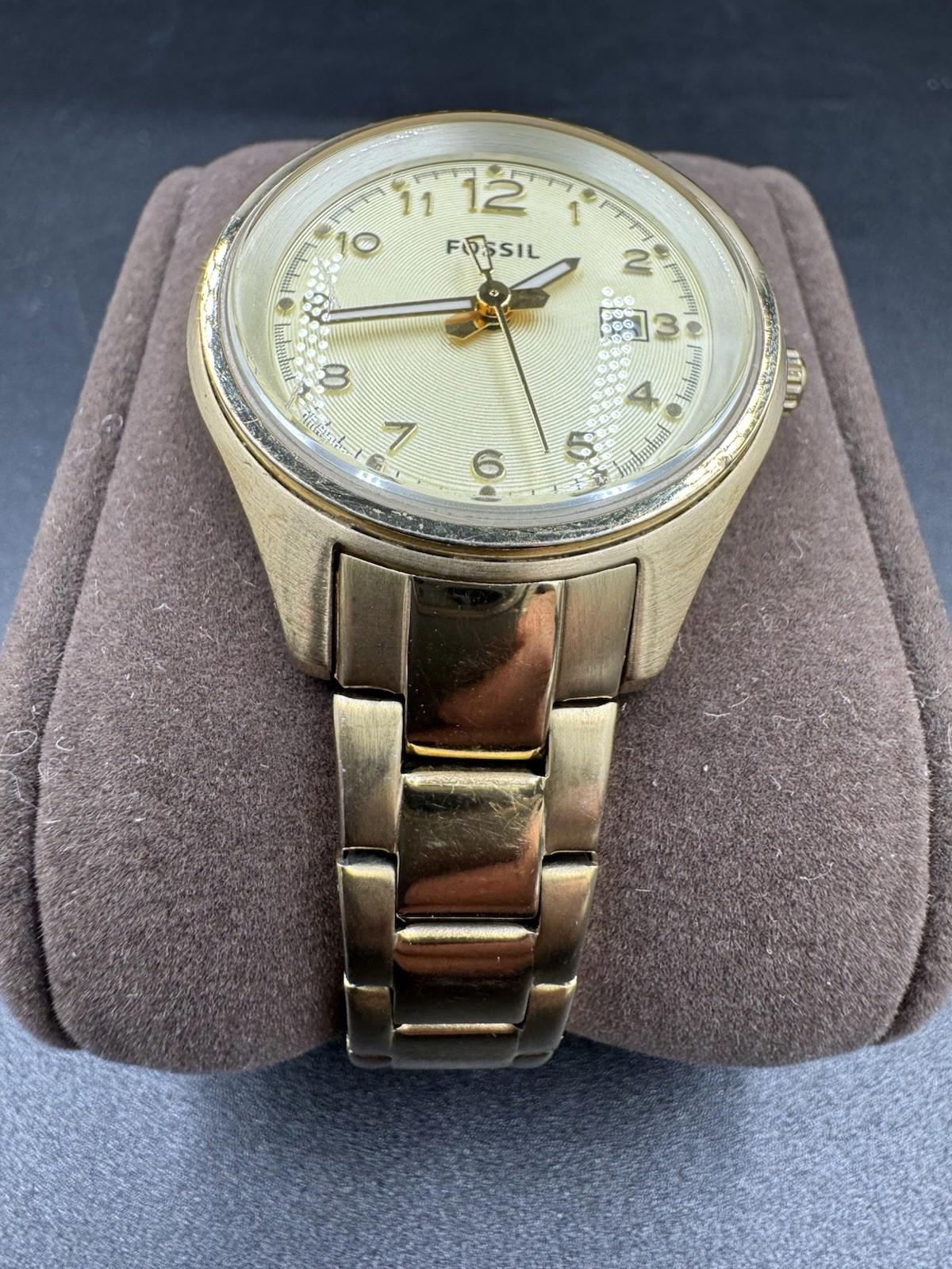Women's FOSSIL Gold Tone Watch AM-4365 w/ New Battery - Works Great! b77