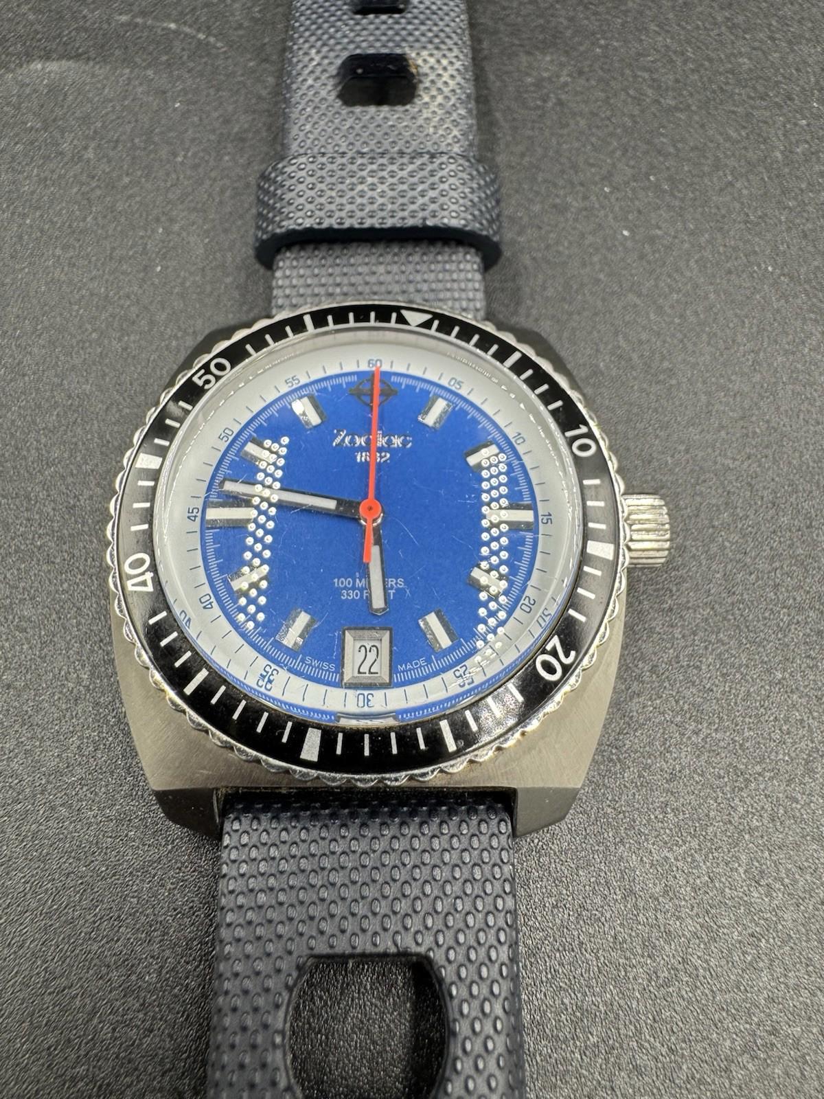 Rare ZODIAC " Sea Dragon " ZO2205 Quartz Swiss Men's Watch with Blue Dial Orange