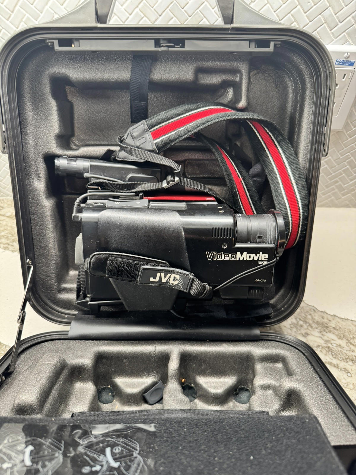 Jvc Gr-C7U Vhs C Video Movie Camcorder w/ case Untested - Sold as Is Decorative