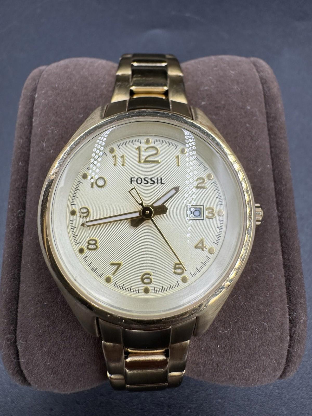 Women's FOSSIL Gold Tone Watch AM-4365 w/ New Battery - Works Great! b77