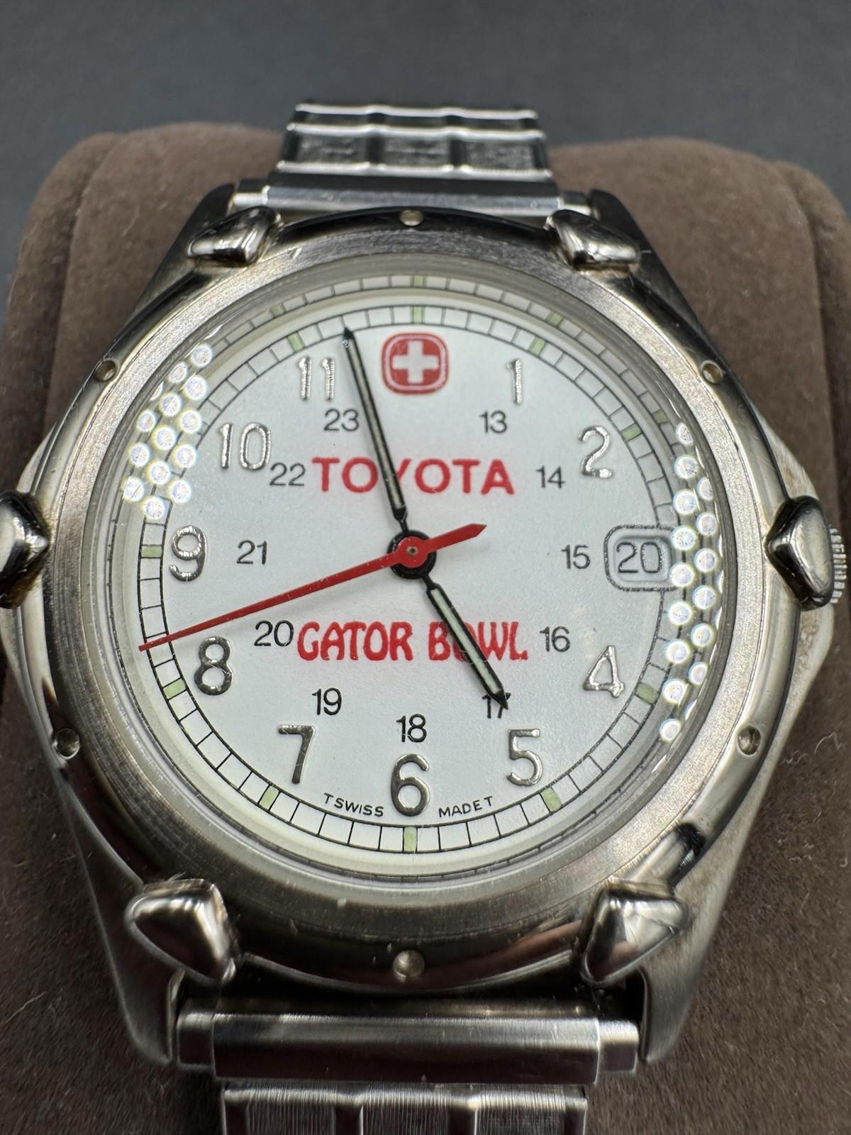 VINTAGE WRIST WATCH TOYOTA GATOR BOWL WENGER DESIGN 095.0695 W.R.100M SWISS MADE