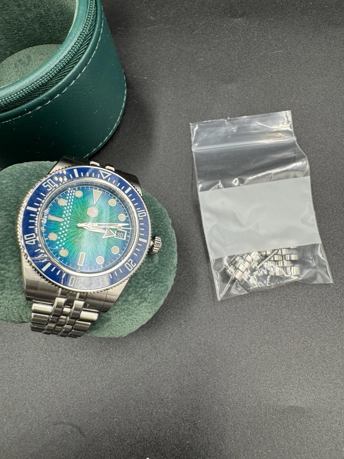 SAN MARTIN SN0148-G Miyota 9015 Automatic Gradient Dial 40mm 20ATM Diver's Watch