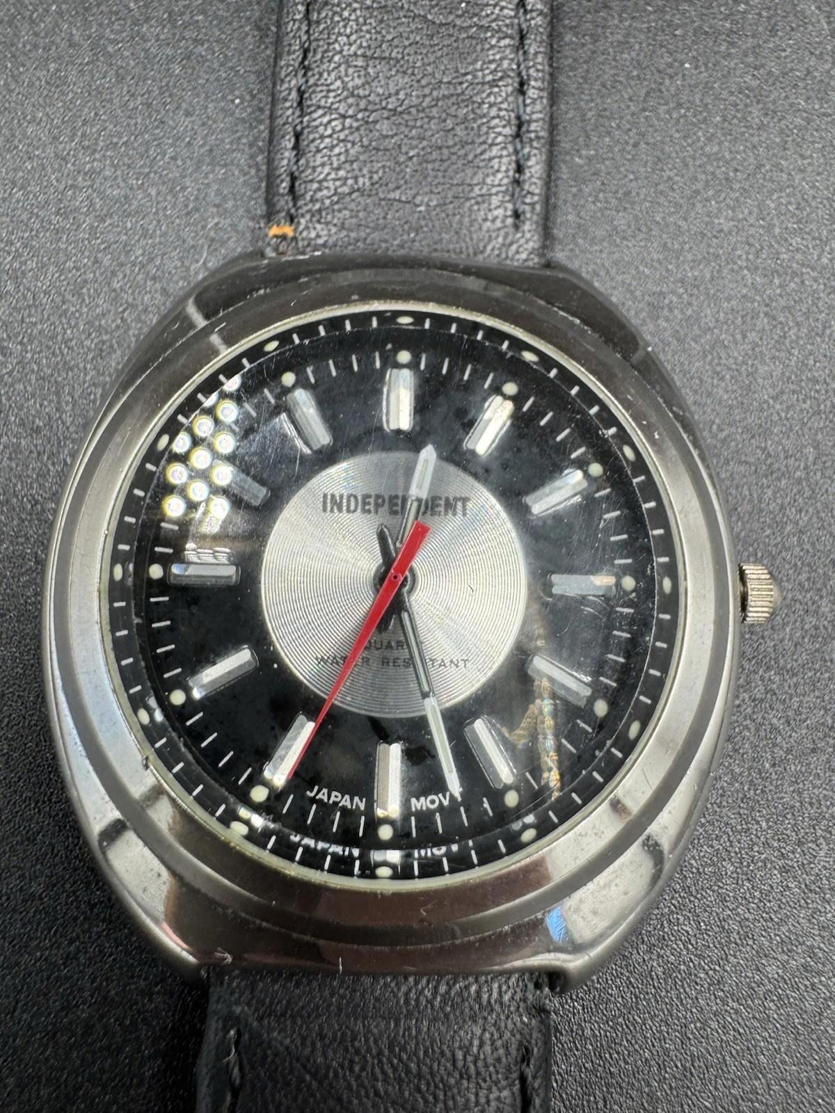 Vintage Independent Quartz Water Resistant Tachymeter Watch Japan Movt Running G