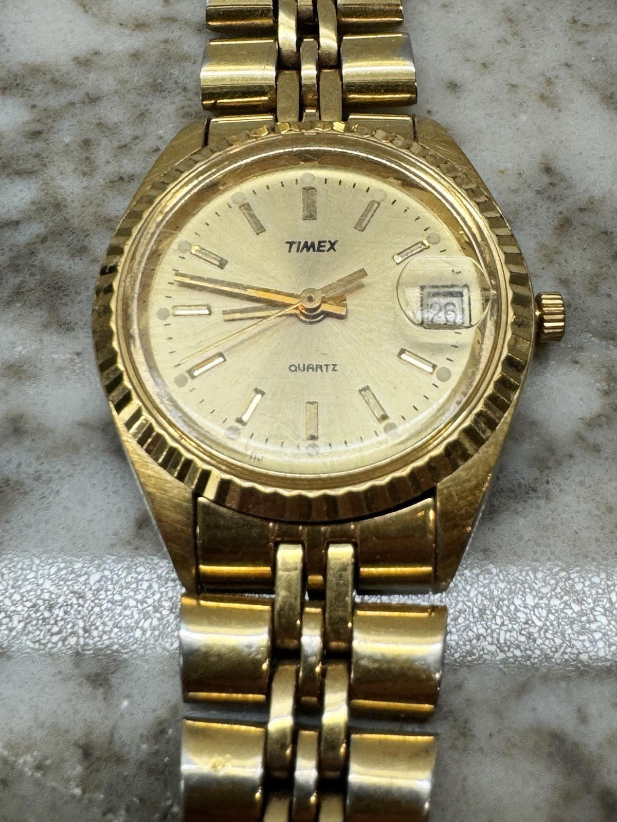 Vintage Timex 377 BA Two Tone Quartz Ladies needs battery