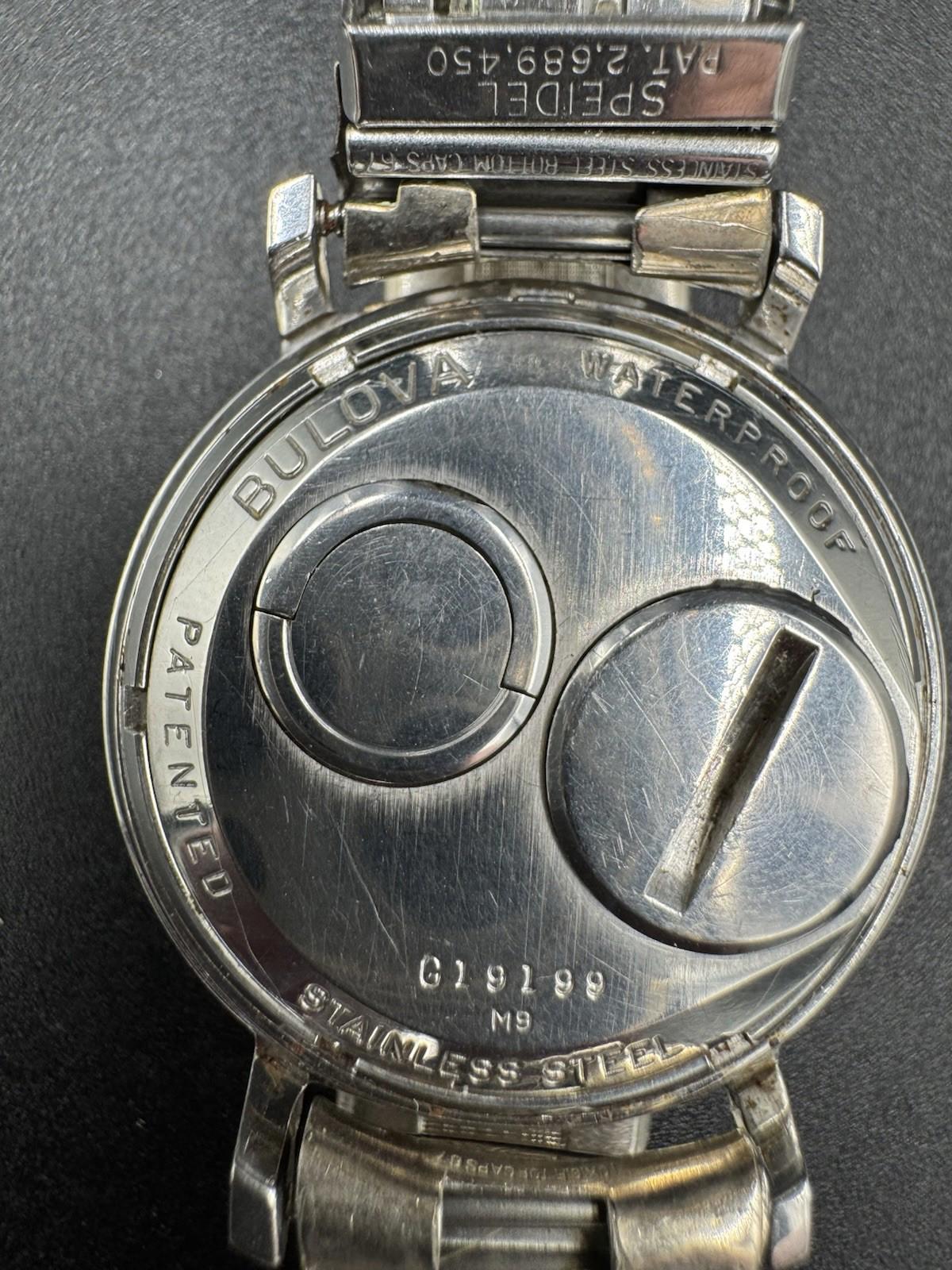 Bulova 1969 (M9) Accutron 214 (Ref. g19199) Stainless Steel Waterproof Watch Vtg