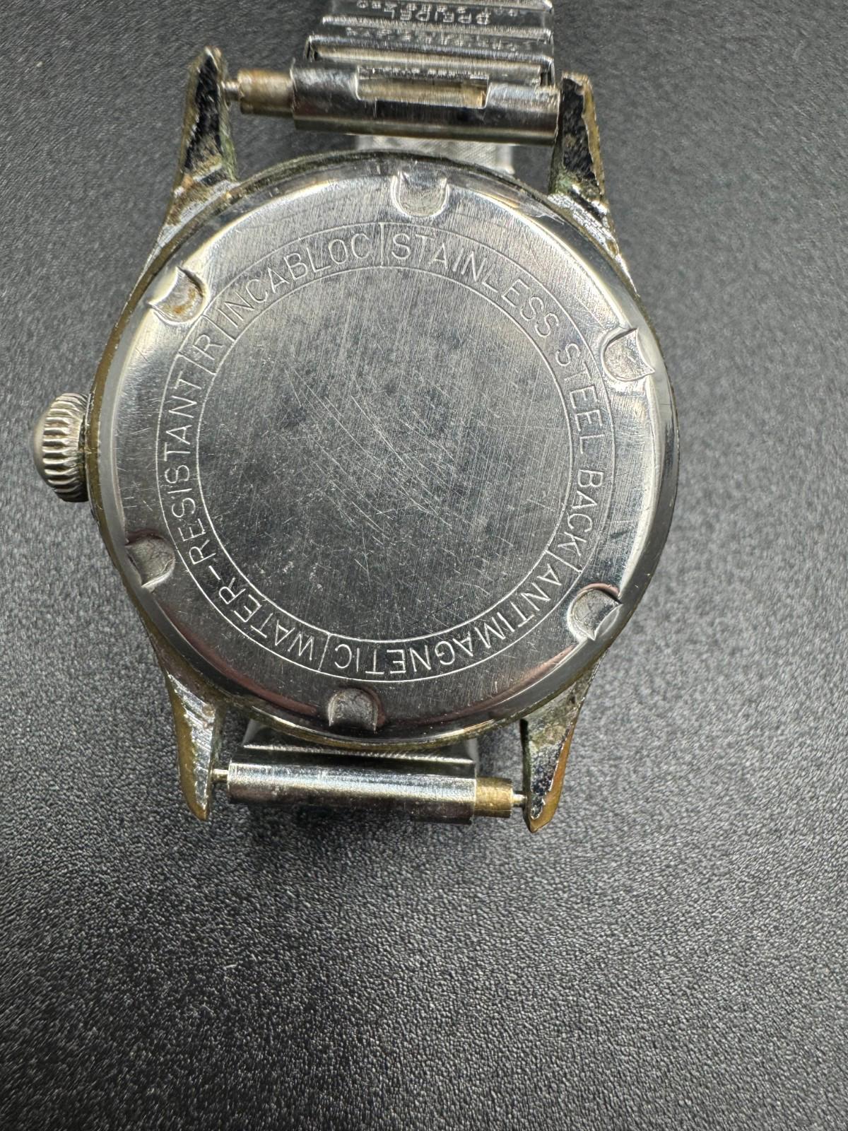 Vintage Riversa G.I. Swiss Watch 17 Jewels Selca Movement Incabloc Needs service