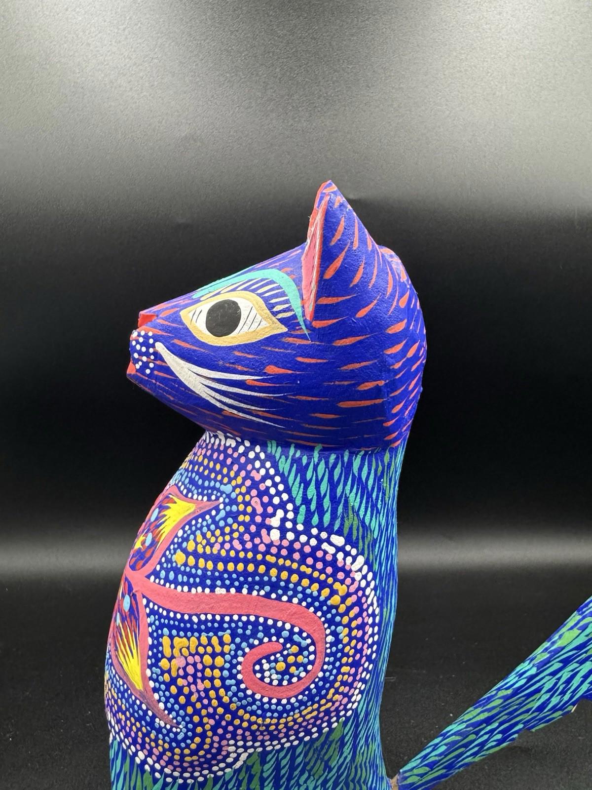 Mexican Oaxaca Folk Art Wood Carved Painted Animal Igor Garcia Alebrije Felidae