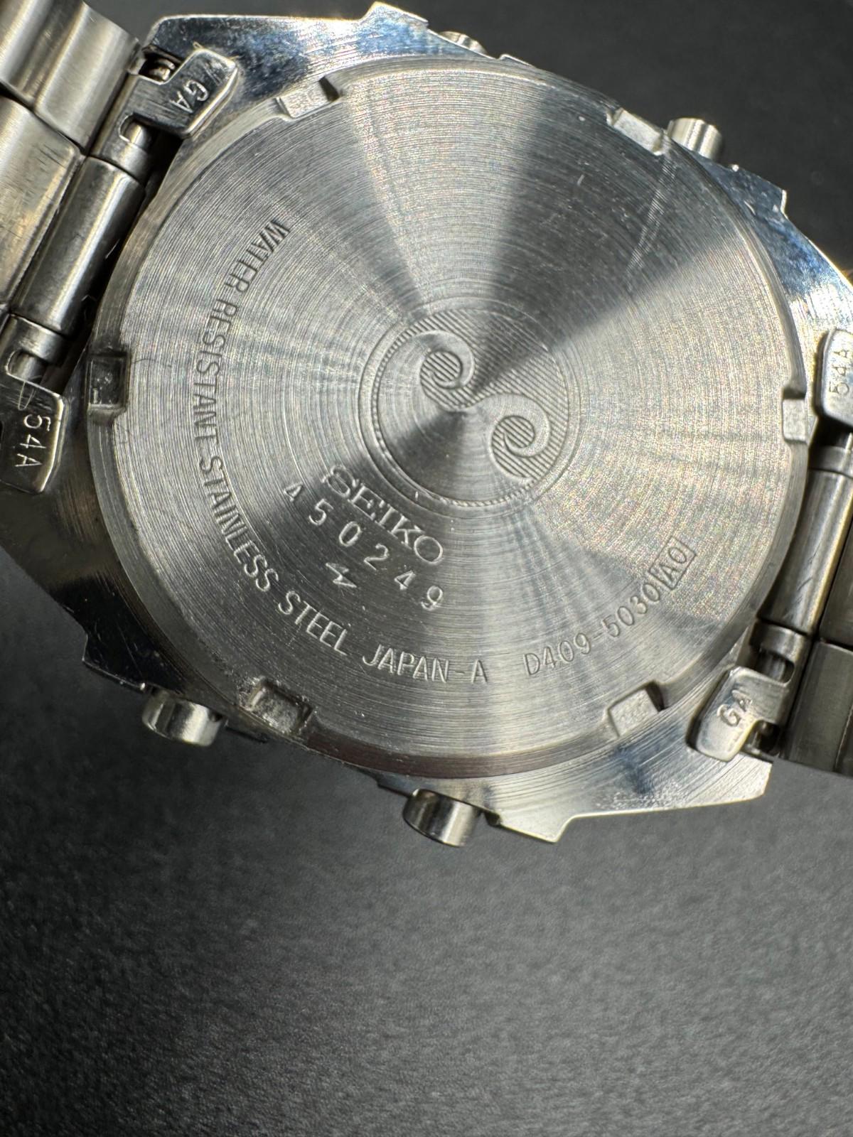 Digital Seiko Silver Wave D409-5030 Sign Table Watch Japanese Market Exclusive G