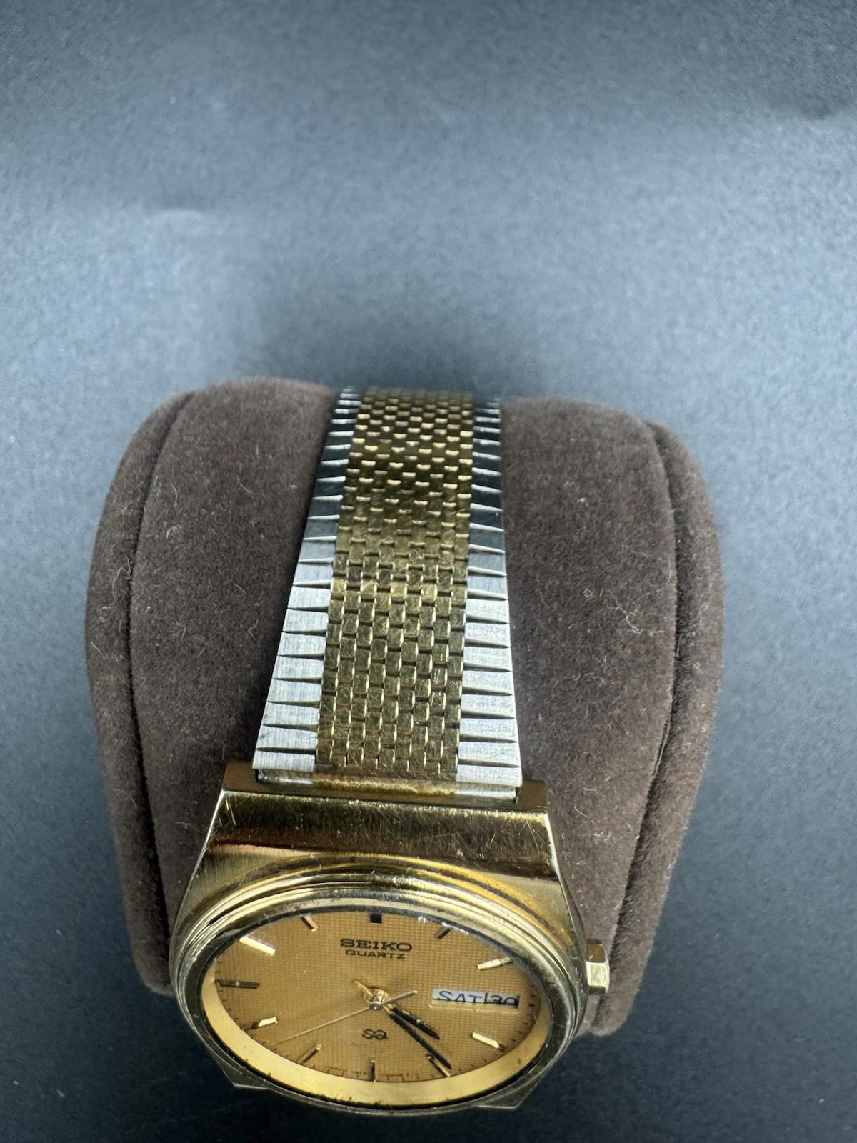 Vintage Seiko Quartz Day Date Gold Dial Watch Hamilton Band Non-Running