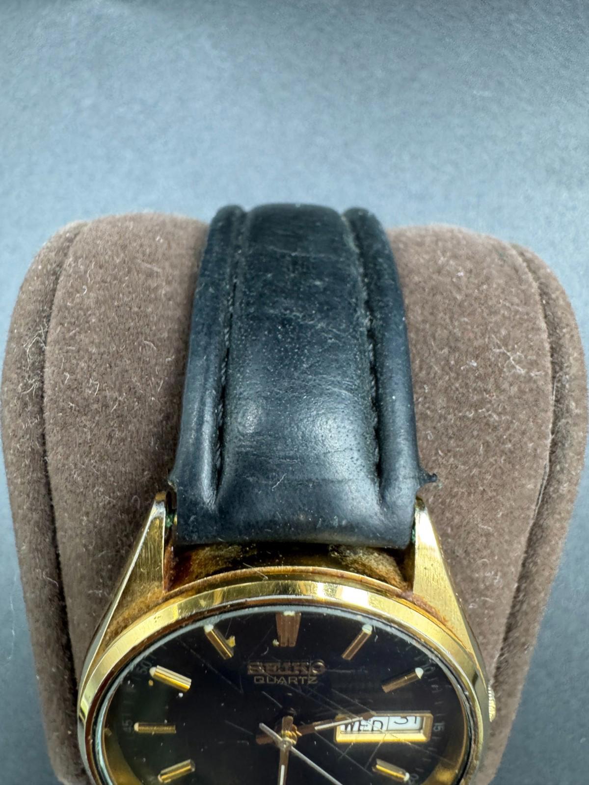 Seiko Quartz Vintage Black Dial Gold Tone Case 34mm 7N43-8128 - Needs Servicing