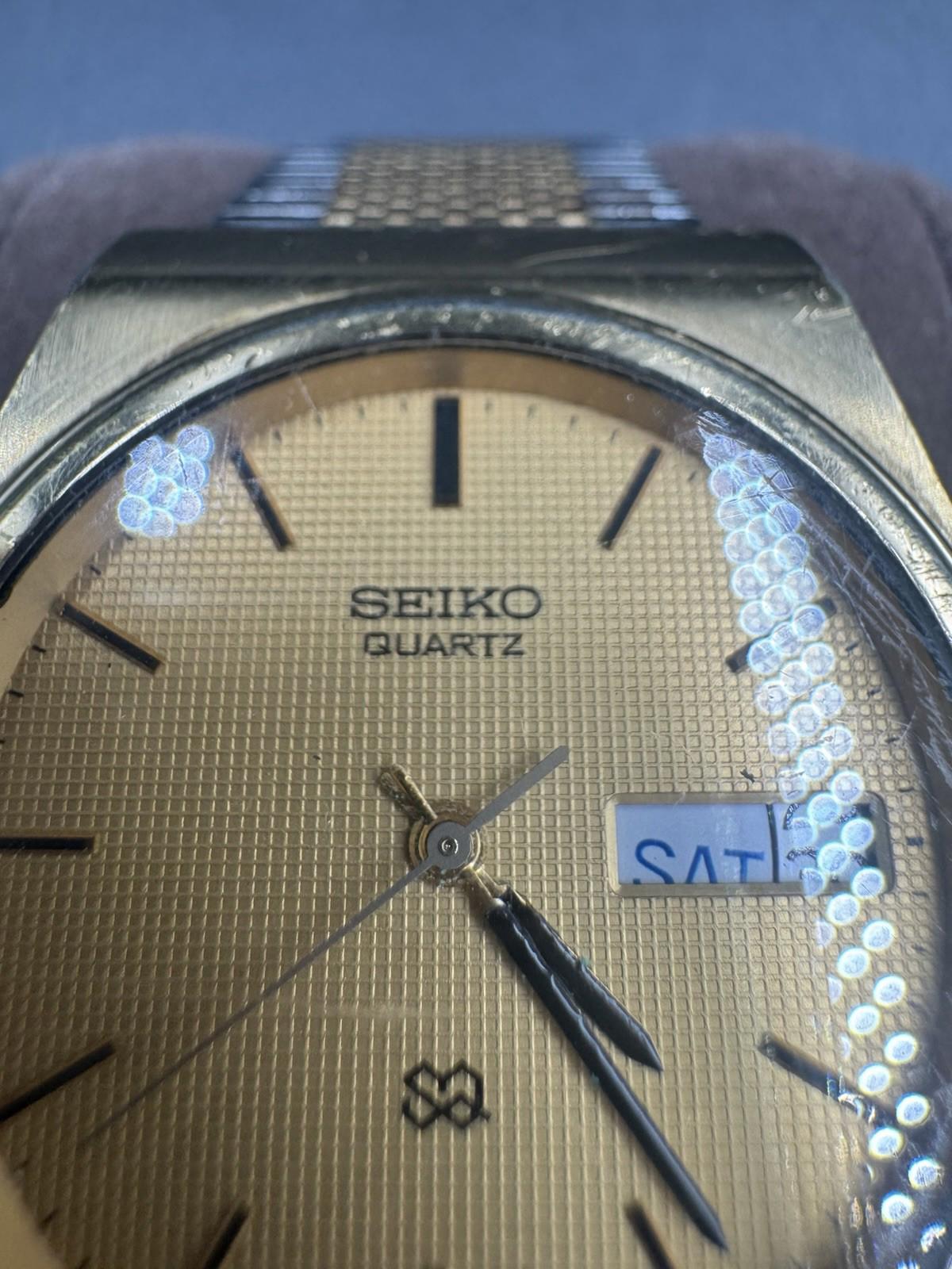 Vintage Seiko Quartz Day Date Gold Dial Watch Hamilton Band Non-Running