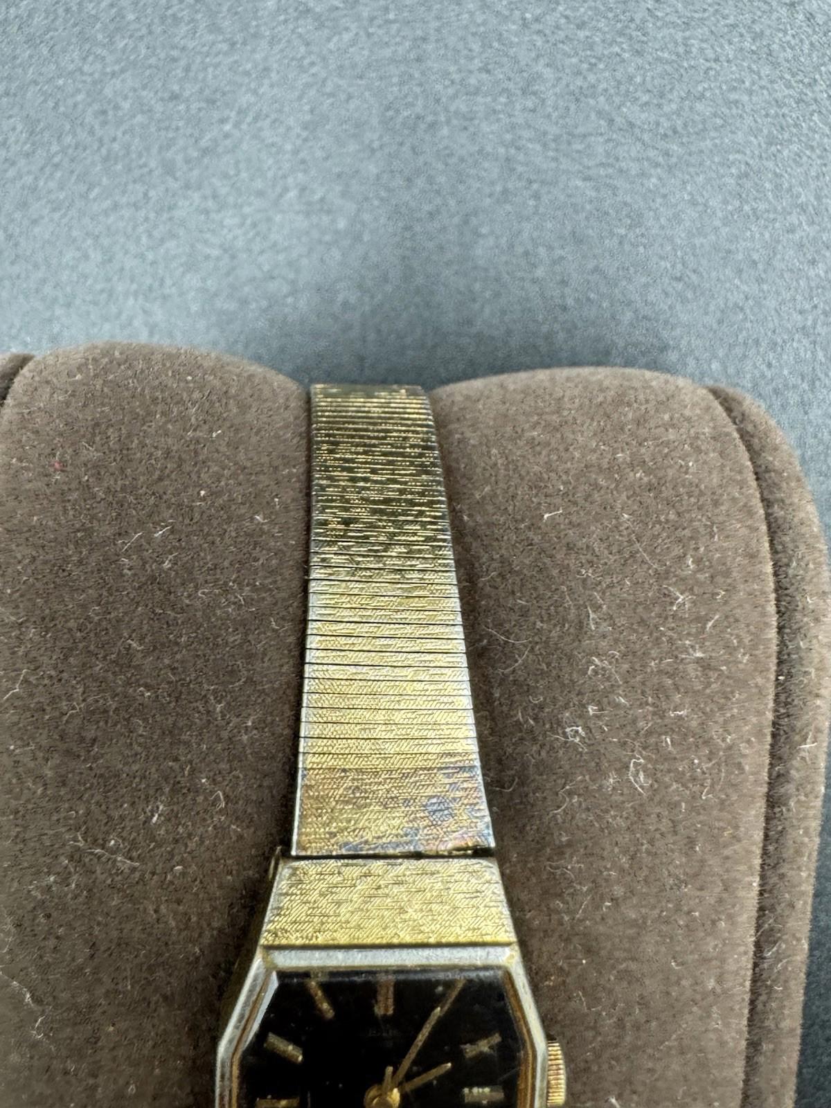Seiko Watch Women 17mm Black Dial Gold Tone Octagon 1421-5530 Needs Servicing Ba