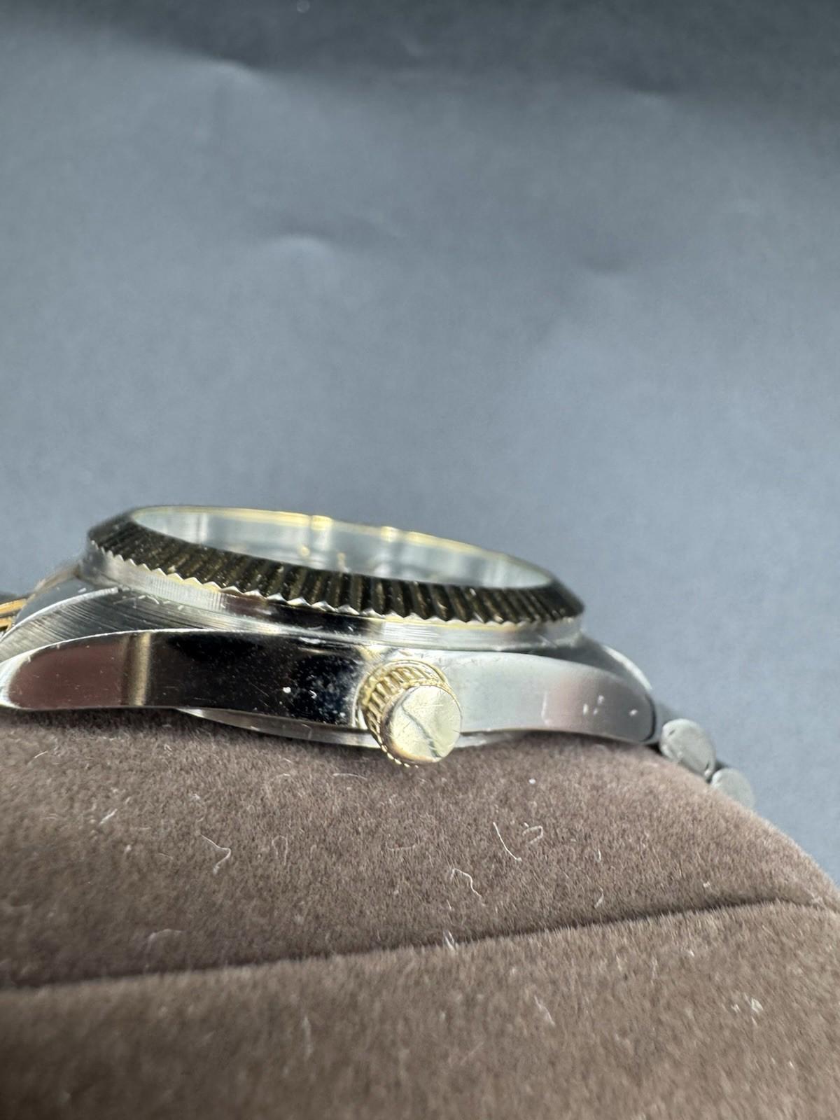 Vtg. Waltham Quartz 35mm Date Watch on Jubilee Bracelet Ref. WTH07 Running w Box