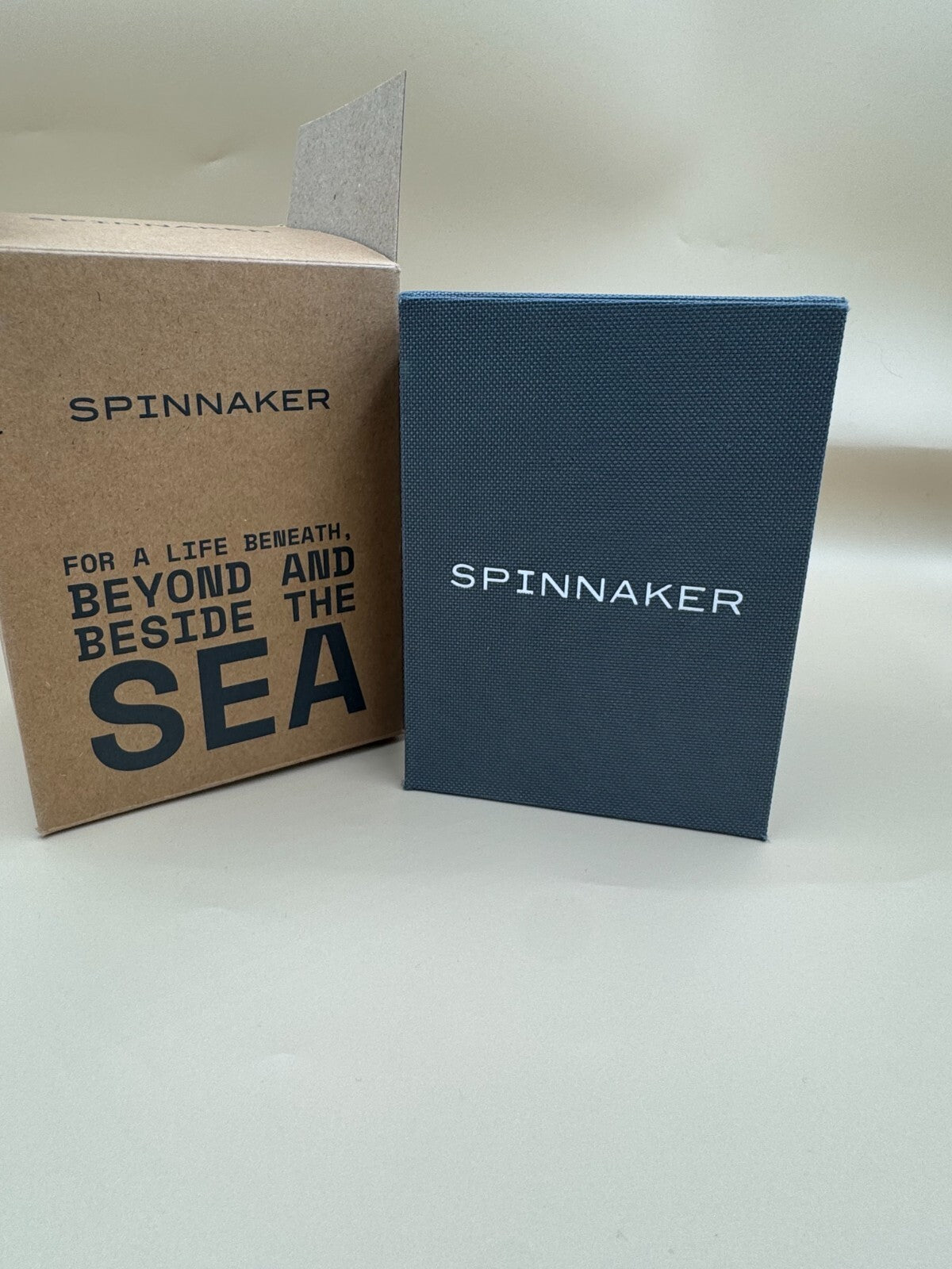 Spinnaker Hunley SP-5102 Diver Men's Watch with Original Bracelet and Box Blue M