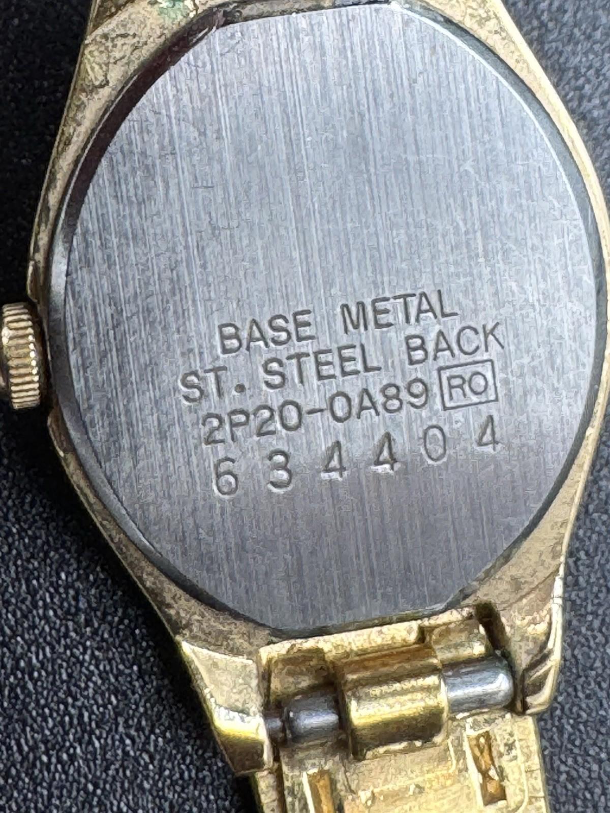 Seiko Quartz Dress Watch Women 2P20-0A89 Gold Dial & Band New Batttery Works VG+