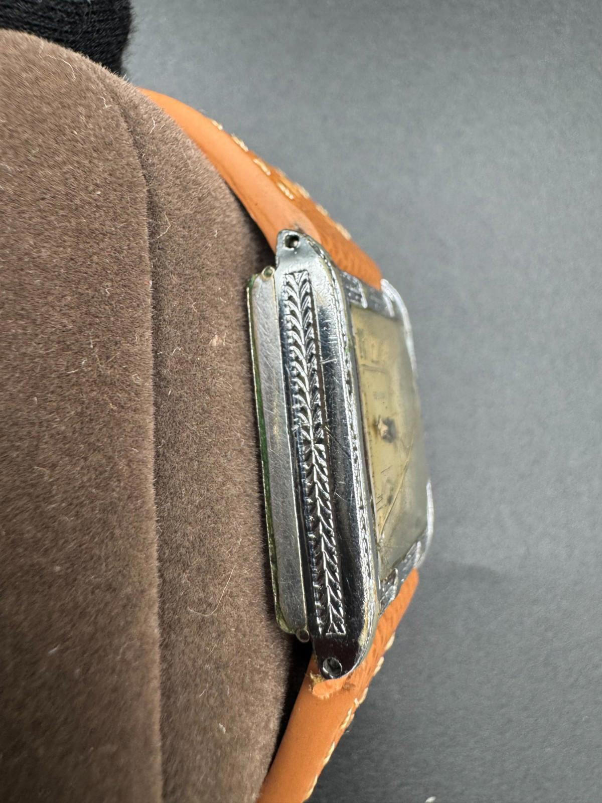 Vintage 1930s Bulova Engraved Tank Pat Jan 11 1927 17J Swiss Non-Running Cracked