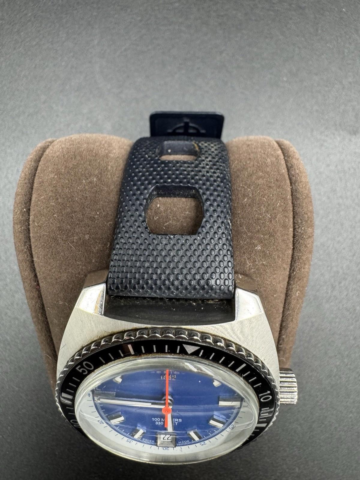 Rare ZODIAC " Sea Dragon " ZO2205 Quartz Swiss Men's Watch with Blue Dial Orange