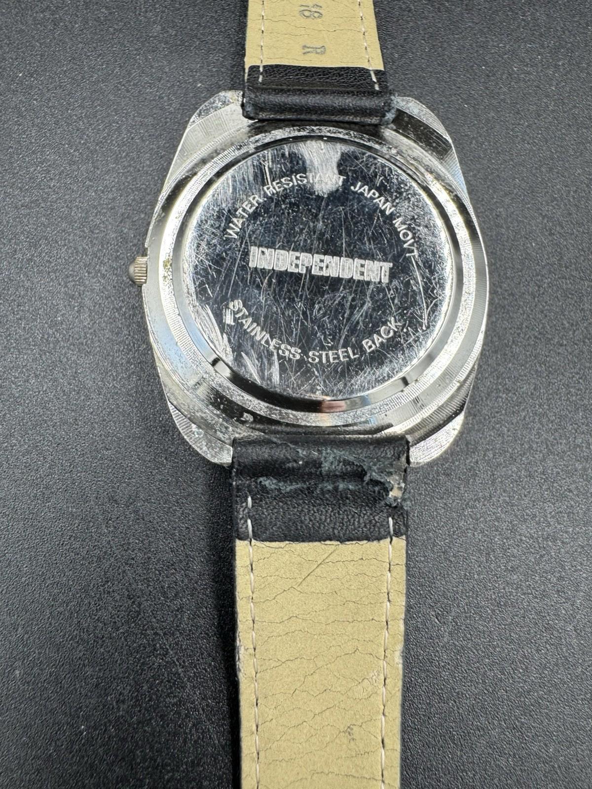 Vintage Independent Quartz Water Resistant Tachymeter Watch Japan Movt Running G