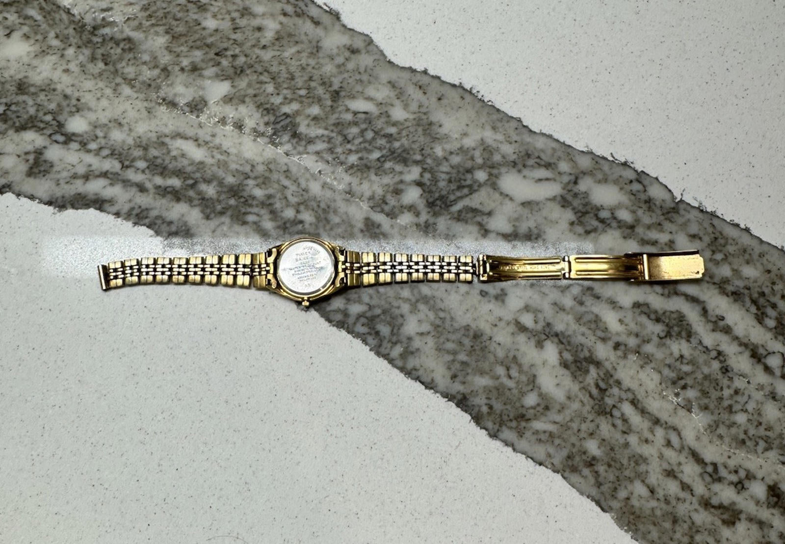 Vintage Timex 377 BA Two Tone Quartz Ladies needs battery