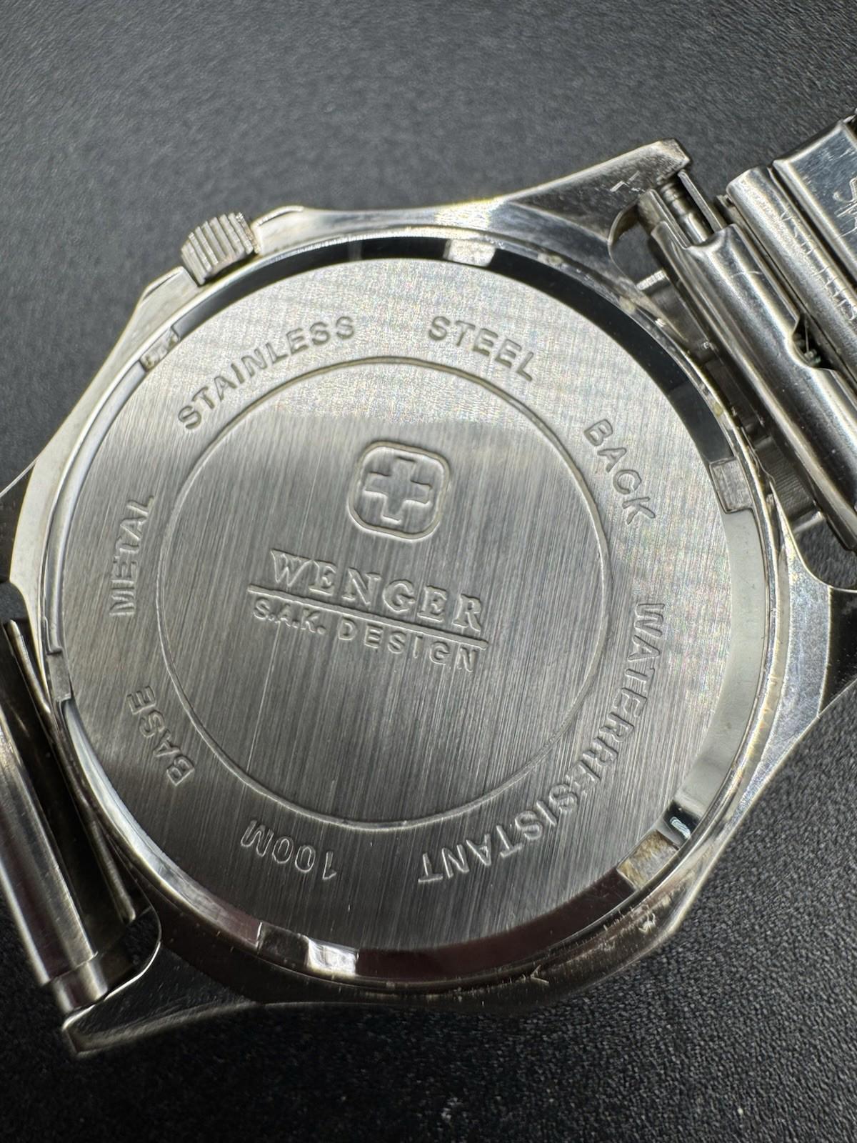 VINTAGE WRIST WATCH TOYOTA GATOR BOWL WENGER DESIGN 095.0695 W.R.100M SWISS MADE