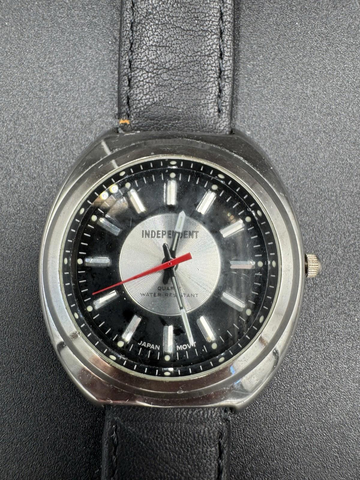 Vintage Independent Quartz Water Resistant Tachymeter Watch Japan Movt Running G