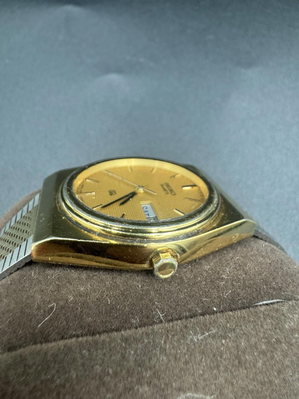 Vintage Seiko Quartz Day Date Gold Dial Watch Hamilton Band Non-Running