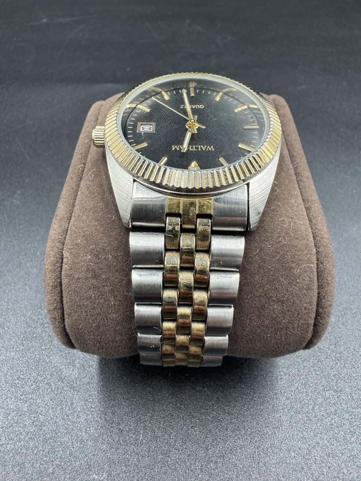 Vtg. Waltham Quartz 35mm Date Watch on Jubilee Bracelet Ref. WTH07 Running w Box