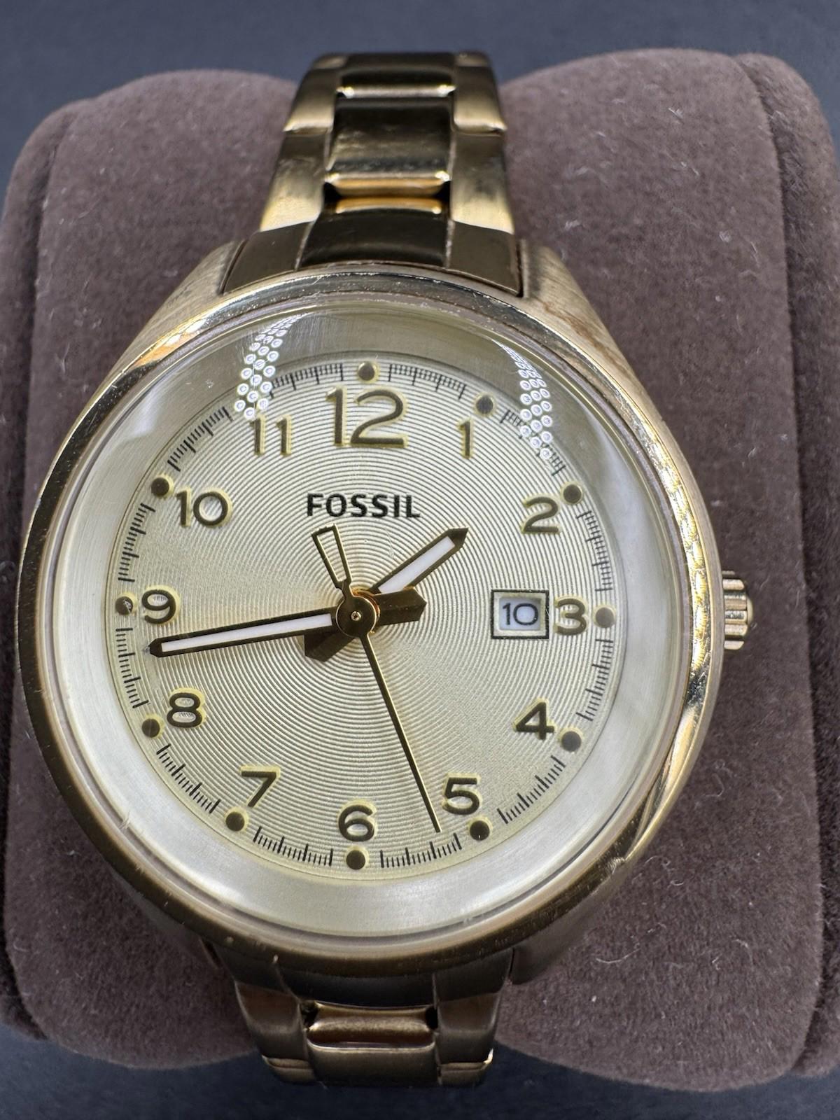 Women's FOSSIL Gold Tone Watch AM-4365 w/ New Battery - Works Great! b77