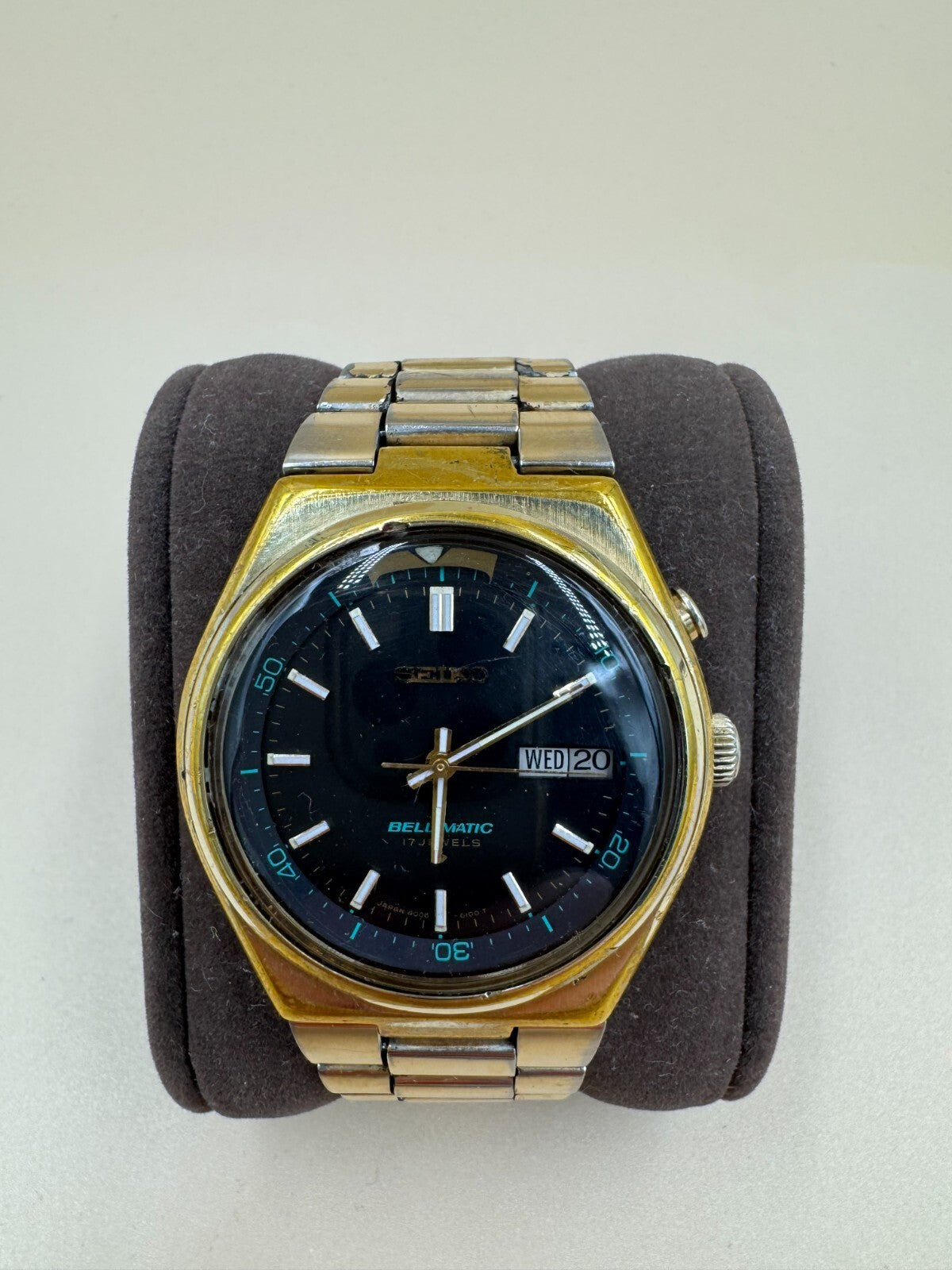 Seiko Men’s Bell Matic Vintage Mechanical Alarm Wristwatch 4006-6100 Black Blue