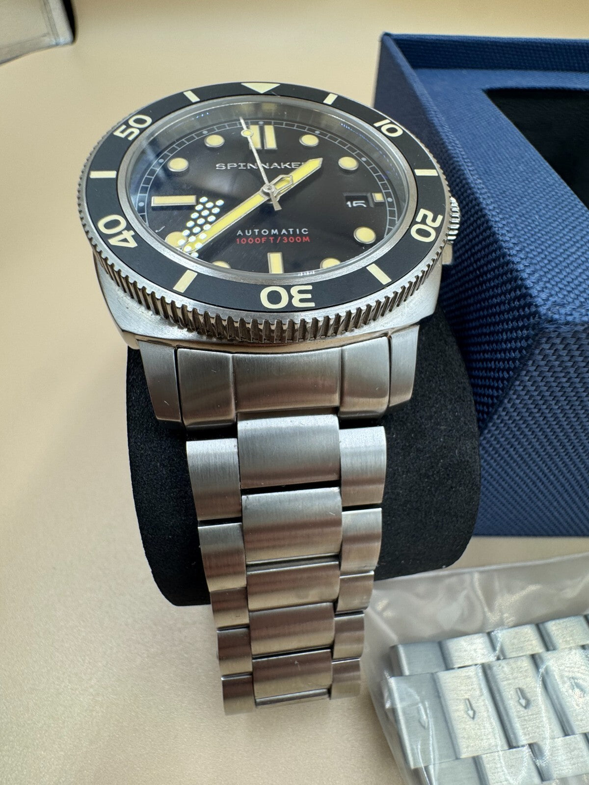 Spinnaker Hull Diver Stainless Steel 42mm Japanese Automatic Wristwatch Silver G