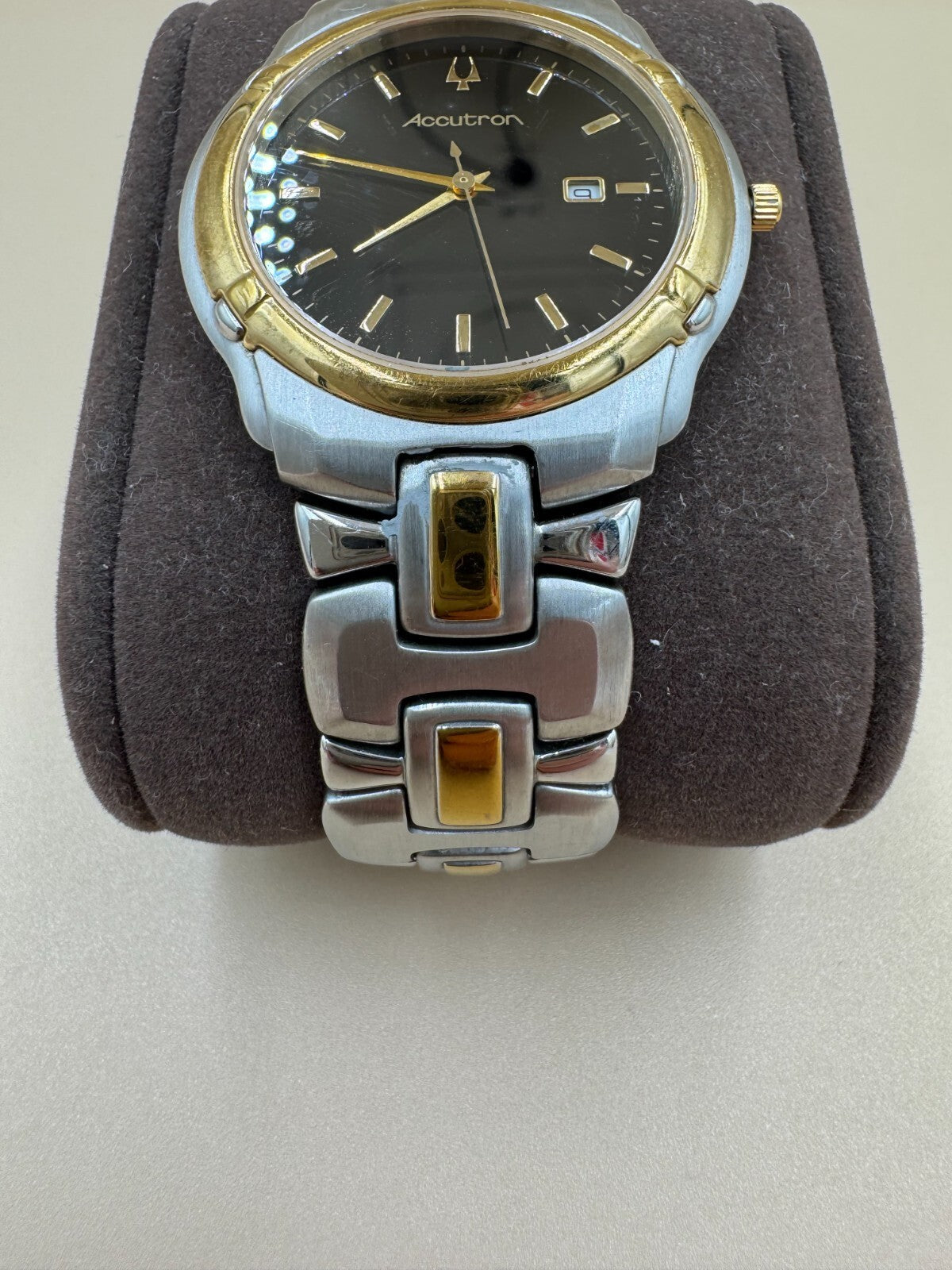 Bulova Accutron Barcelona 28B60 Mens Swiss Quartz Gold Plated Watch Black Dial