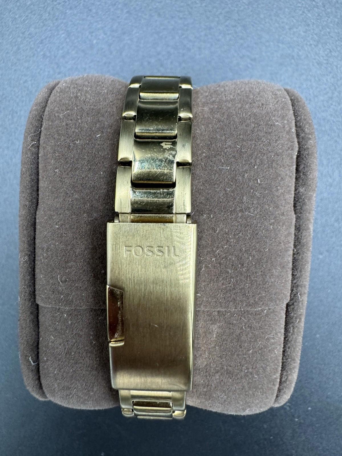 Women's FOSSIL Gold Tone Watch AM-4365 w/ New Battery - Works Great! b77