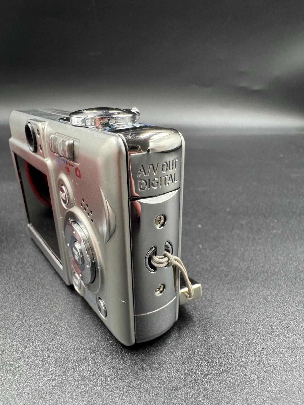 Canon PowerShot Digital ELPH SD400 5.0MP Digital Camera with Original Red Case