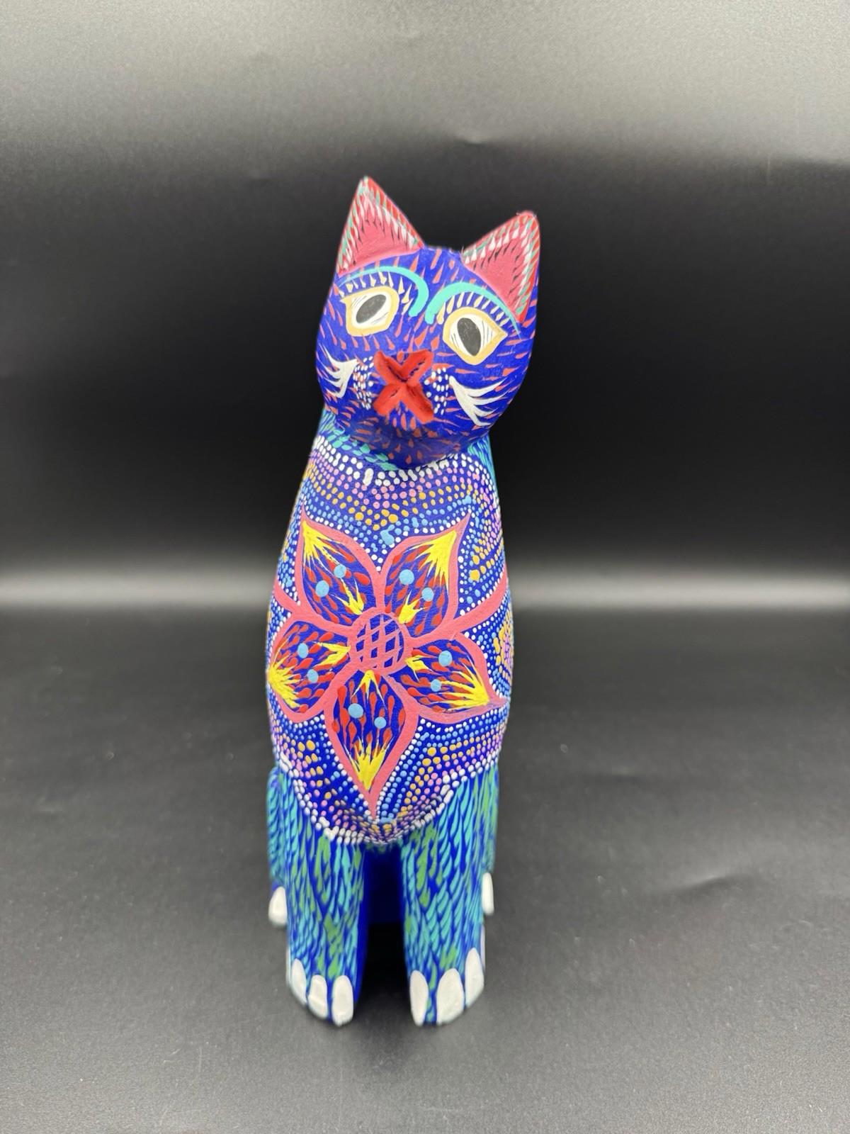 Mexican Oaxaca Folk Art Wood Carved Painted Animal Igor Garcia Alebrije Felidae