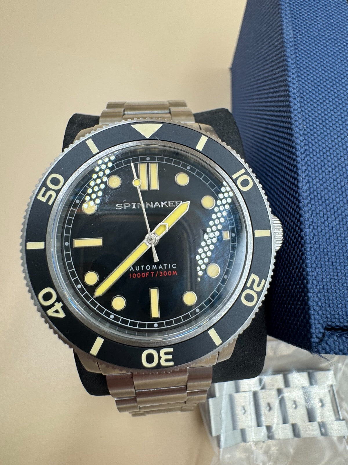 Spinnaker Hull Diver Stainless Steel 42mm Japanese Automatic Wristwatch Silver G