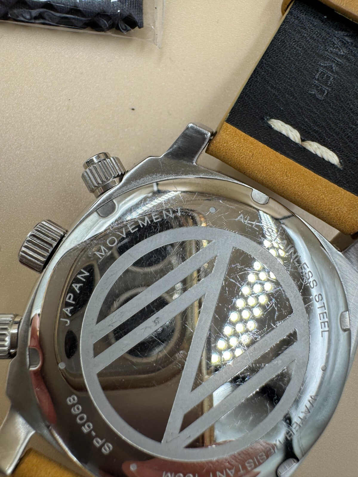 Spinnaker Hull Stainless Steel 42mm Japanese Quartz Wristwatch Beige Strap Steel