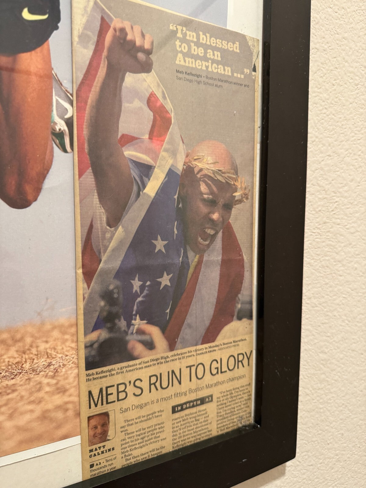 Meb Keflezighi Signed Photo Movin Shoes 2014 Boston VIP Display with Lineyard VG
