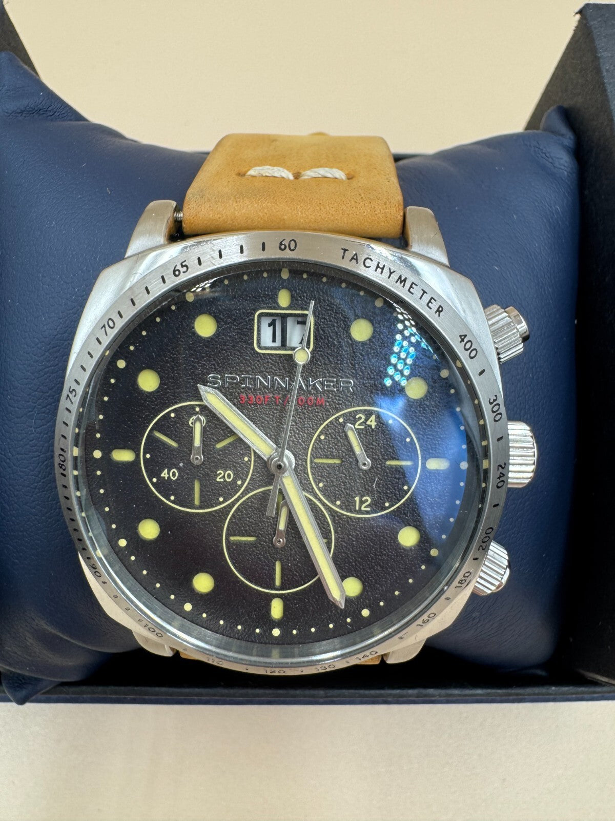 Spinnaker Hull Stainless Steel 42mm Japanese Quartz Wristwatch Beige Strap Steel