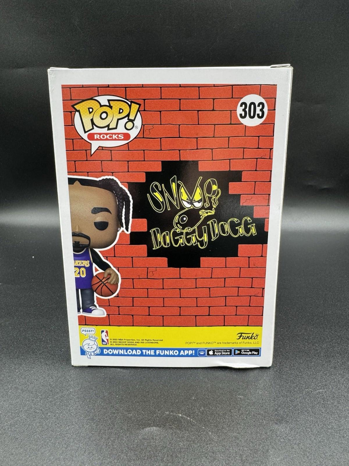 Funko Pop! Snoop Dogg Purple Lakers Jersey #303 15000 LE Dogg House Exclusive VG