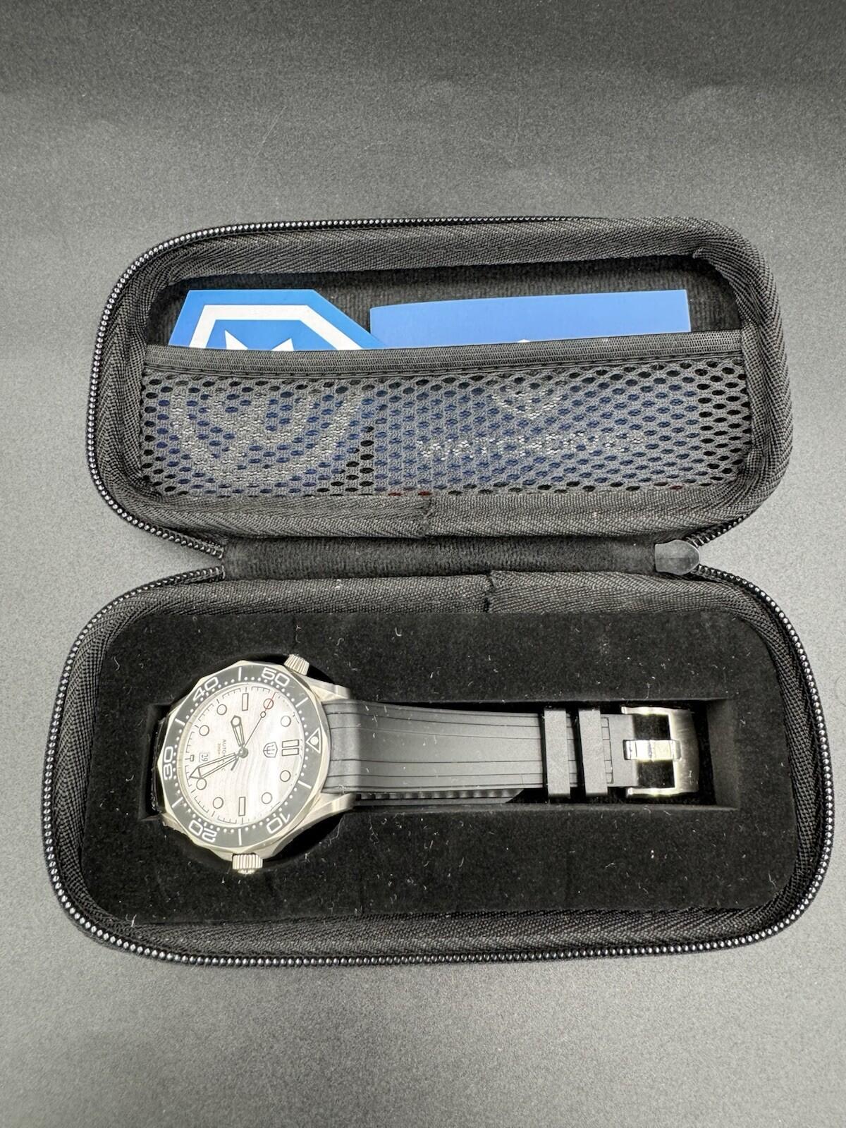 Watchdives WD007 39mm Titanium Dive Watch Men Auto White Date Sapphire Crystal M
