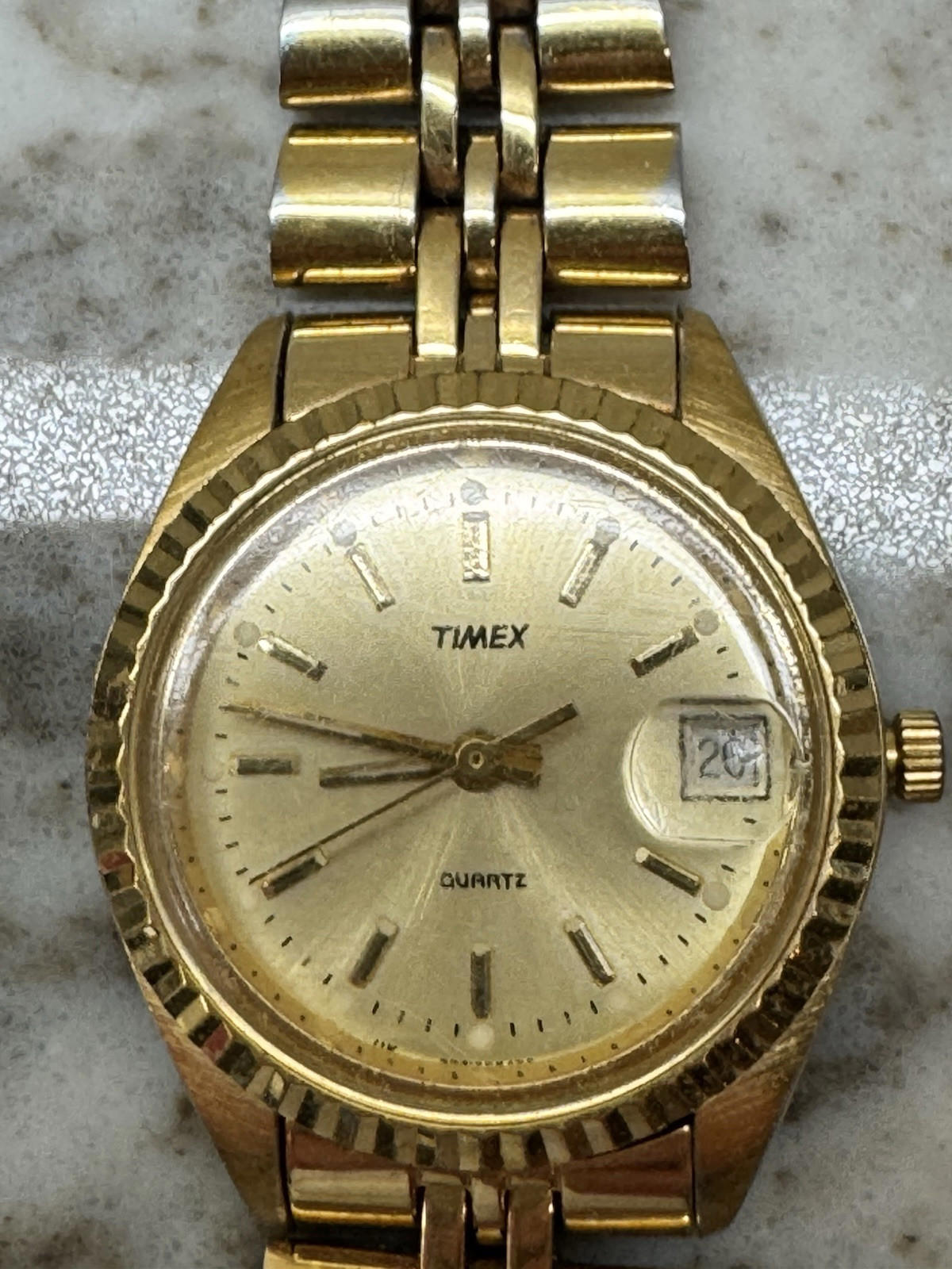 Vintage Timex 377 BA Two Tone Quartz Ladies needs battery