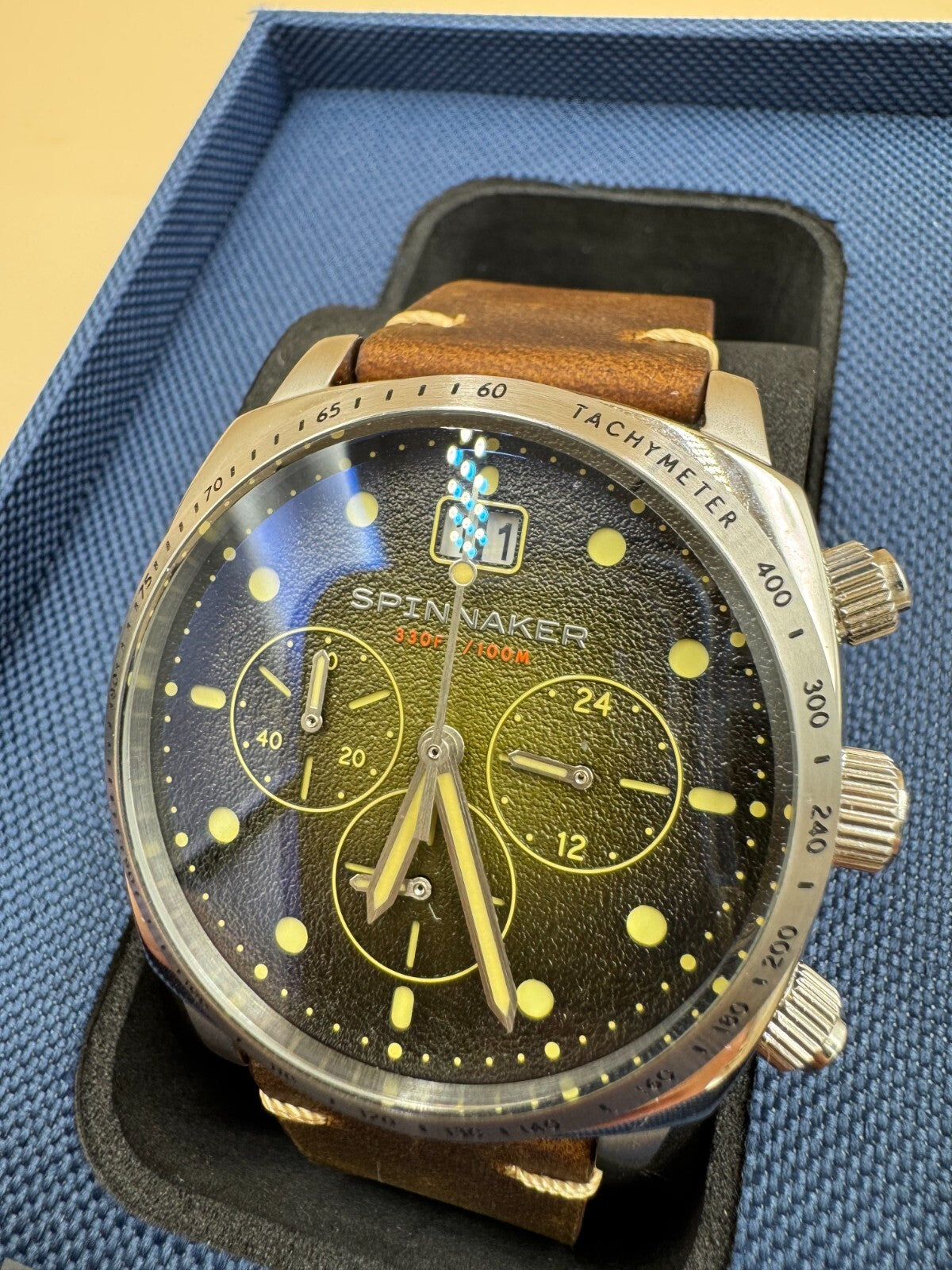 Spinnaker Hull SP-5068-01 Mens Chronograph 42mm Watch Brown Dial Limited Edition