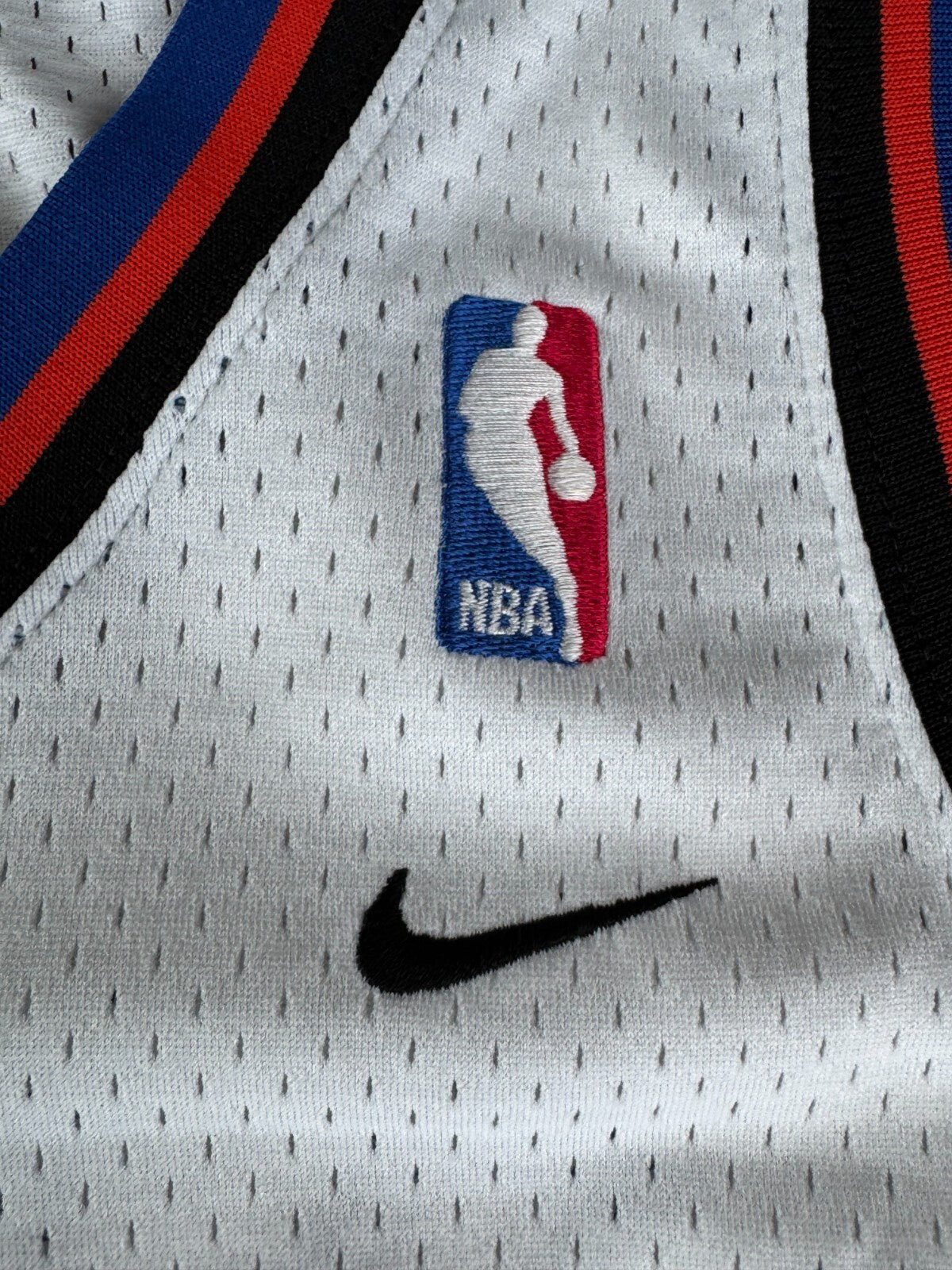 Vintage Nike Latrell Sprewell ‘Swingman’ White Jersey L New York Knicks Number 8